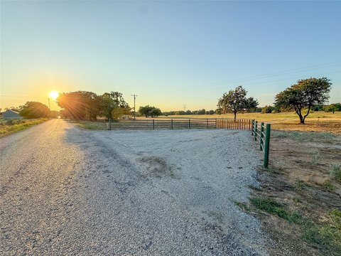 Land, Chico, TX