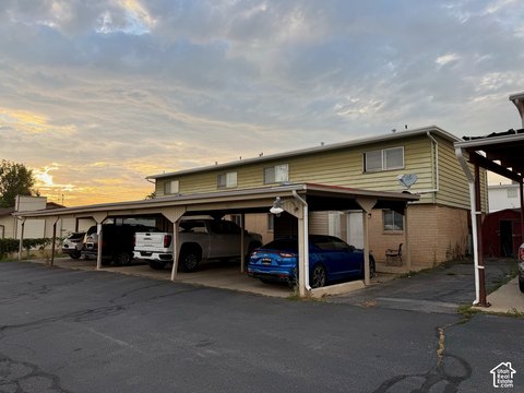 Townhouse-Style Fourplex