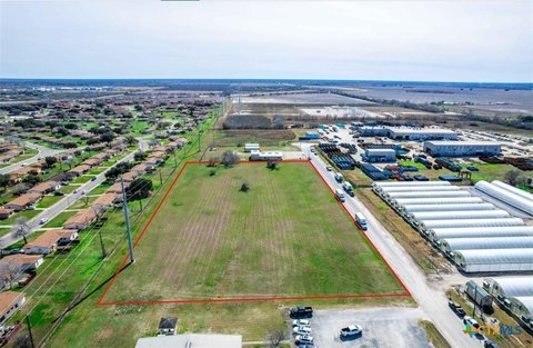 Prime Commercial Site in Beeville