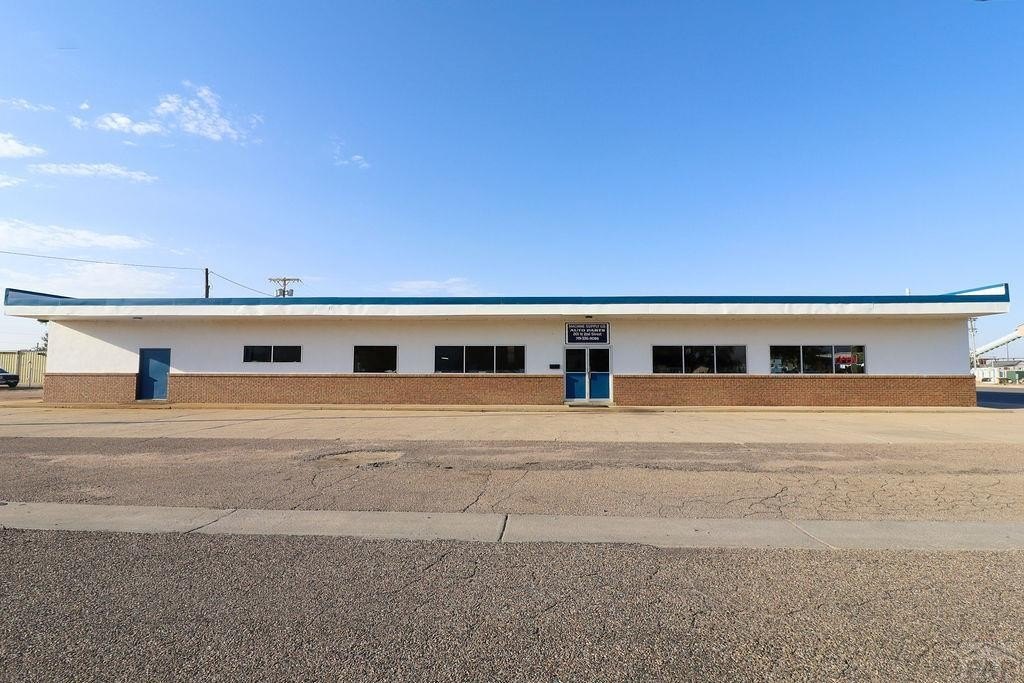 Lamar Commercial Property with Shop