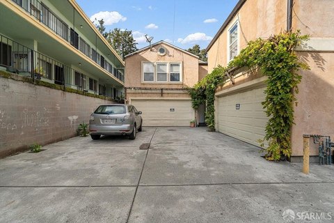 Oakland Multifamily Investment Opportunity