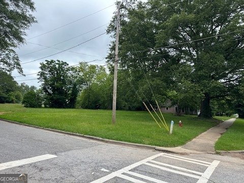 Vacant Corner Lot in Griffin