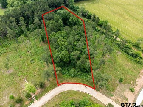 Spacious Homesite in Southern Pines