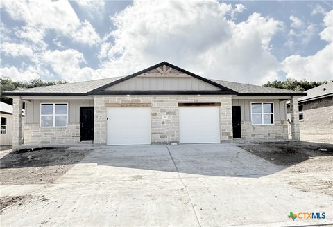 Duplex with Private Fencing