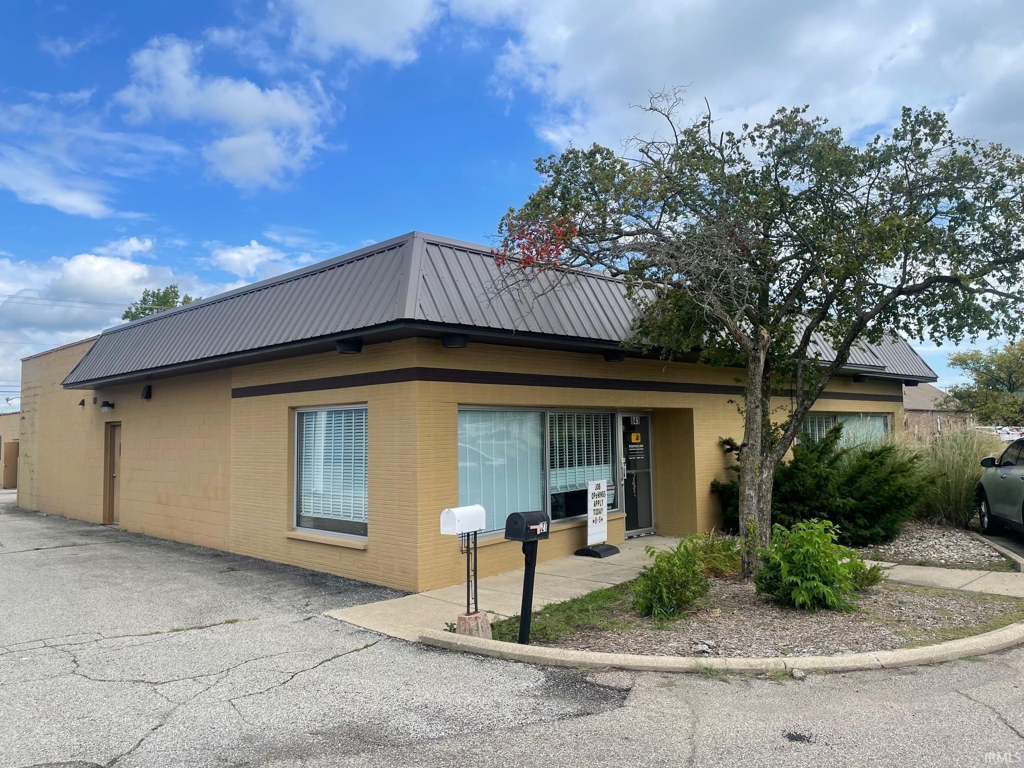 Mixed-Use Building in Plymouth, IN
