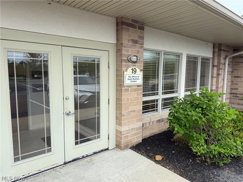 Solon Shared Workspace and Amenities