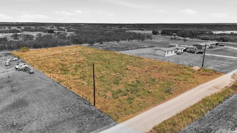 LAND - Gonzales, TX