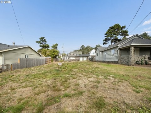 Land, LincolnCity, OR