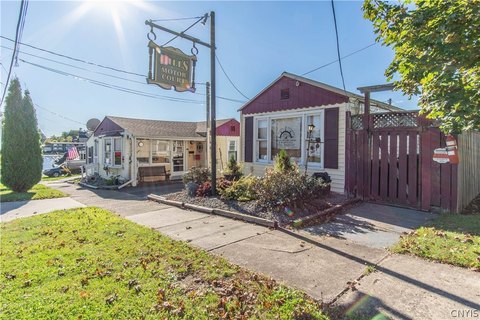 13-Unit Riverfront Motel