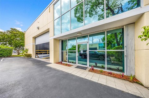 Doral Warehouse Near Airport