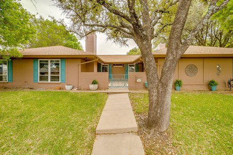 Turnkey Duplex with Outdoor Space