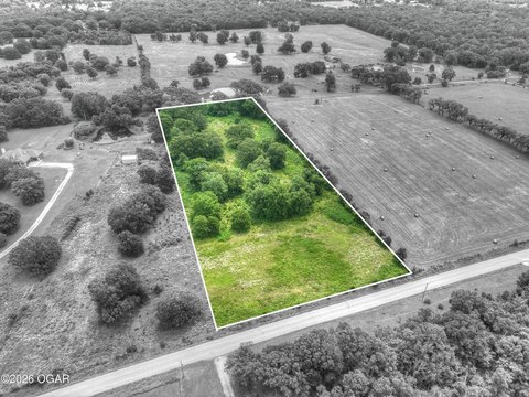 LAND - Seneca, MO