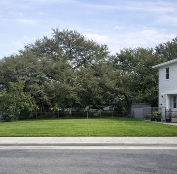 LAND - ST PETERSBURG, FL