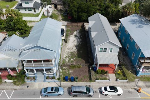 Land, Tampa, FL