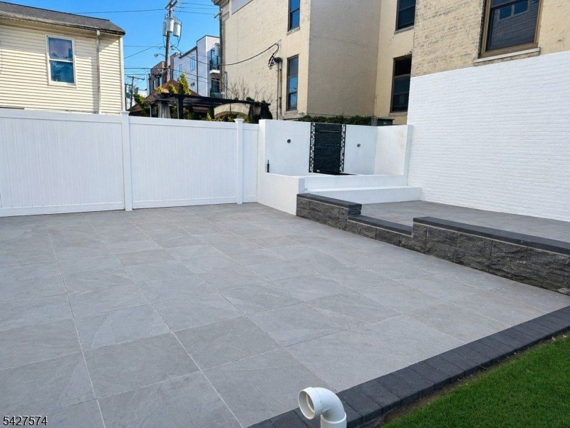 Picture 10