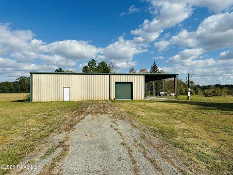 Arnaudville Warehouse with Covered Overhang