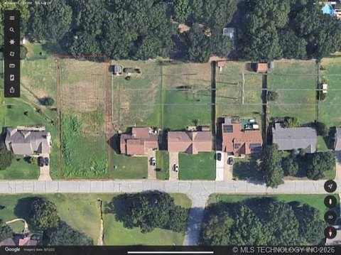 Residential Land in Jenks, OK