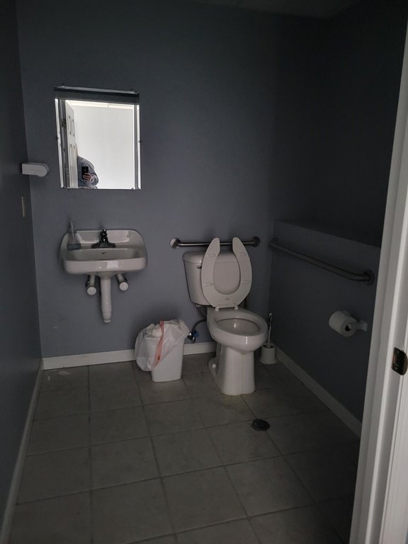 Picture 4