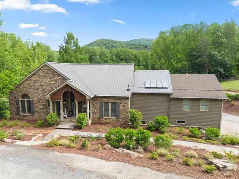 Established Winery and Lodge Opportunity