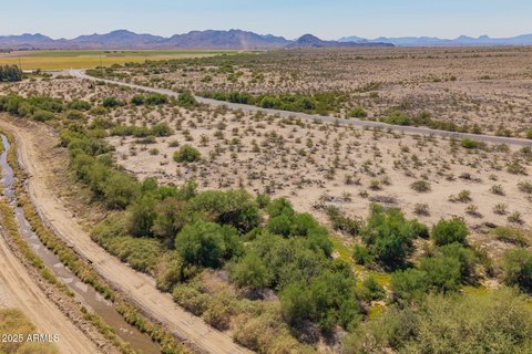 Expansive Land in Palo Verde, AZ