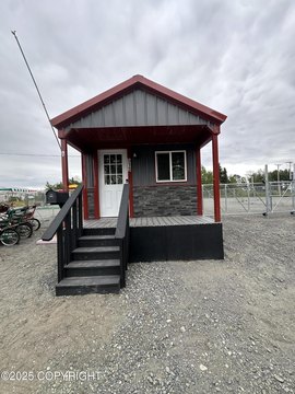 Renovated Commercial Building in Kenai