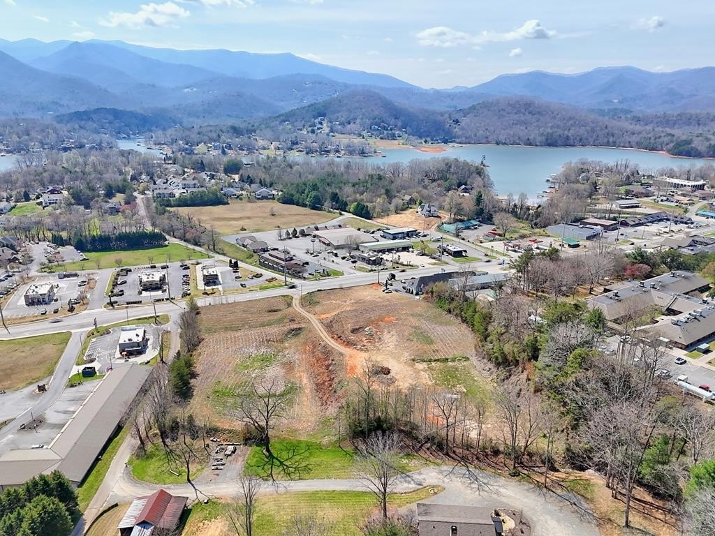 Prime Commercial Land in Hiawassee