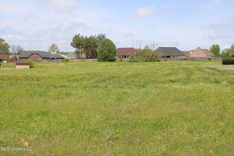 Southaven Commercial Lot For Sale