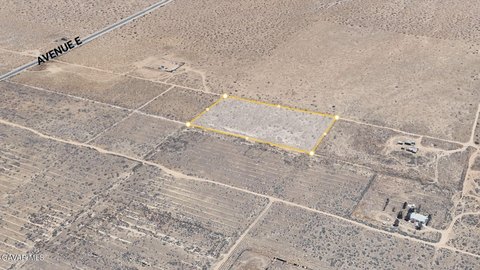 Land, Lancaster, CA