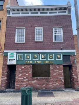 Mixed-Use Property on E. 8th