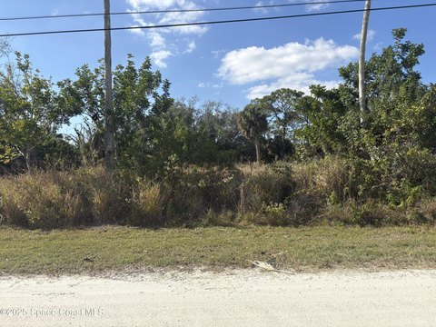 Residential Land in Vero Beach