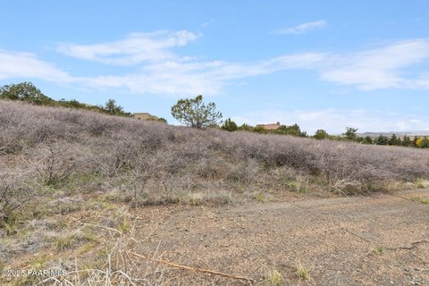 Land in Williamson Valley Area