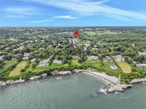 Land, Portsmouth, RI