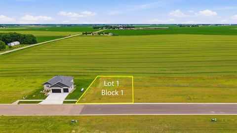 LAND - Larchwood, IA