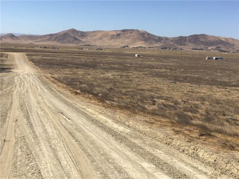 California Valley Fenced Land Parcel