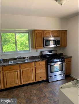 Updated Duplex with Garage Rental