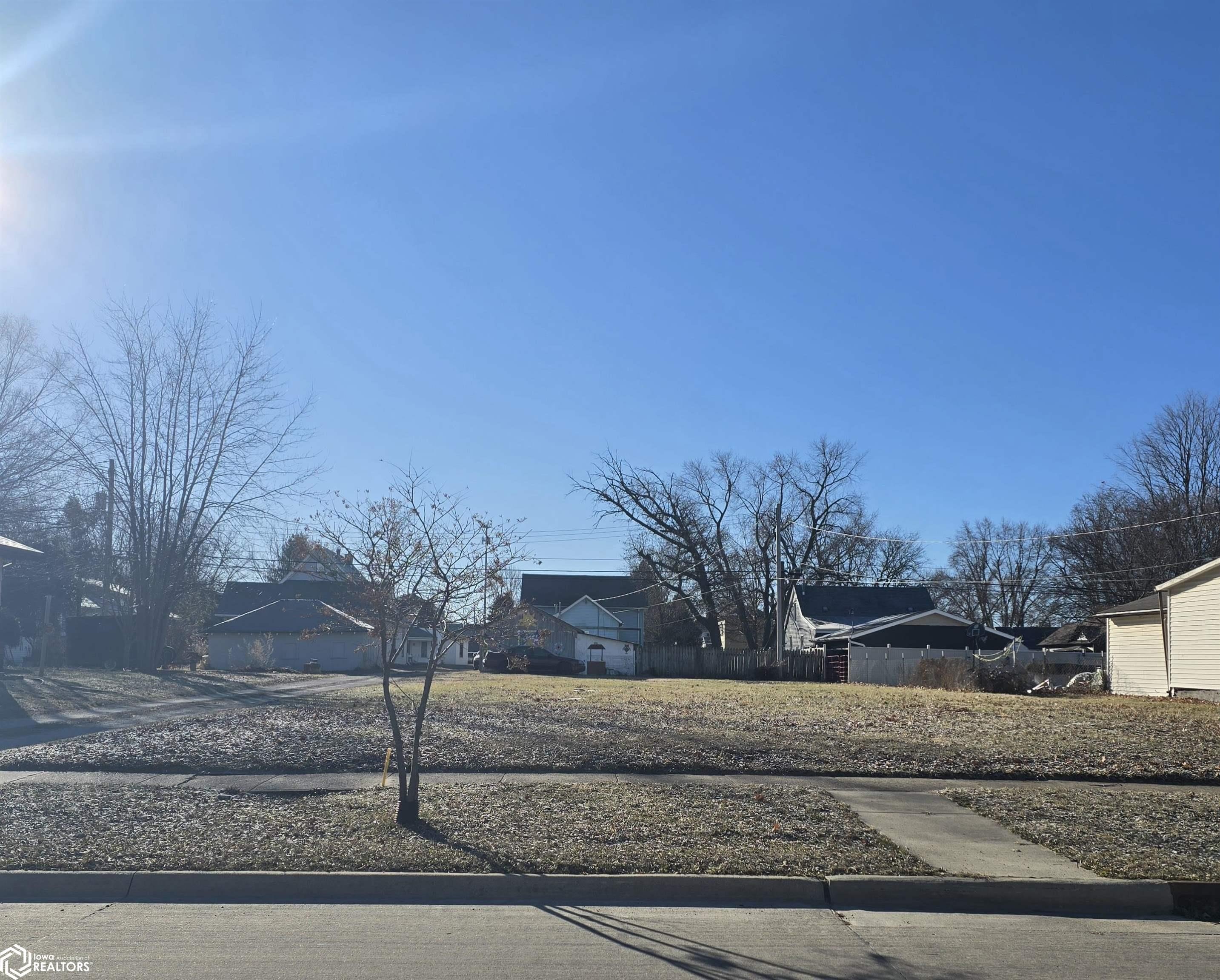 Oskaloosa Land For Sale
