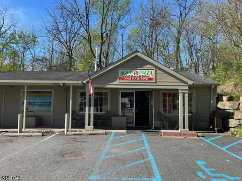 Turnkey Pizza Restaurant Opportunity