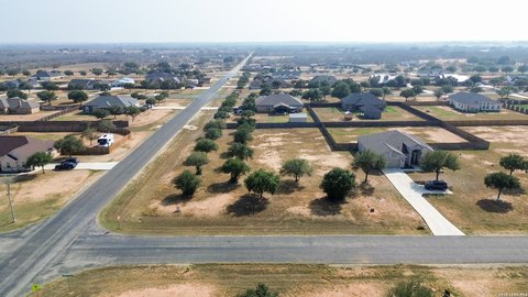 Land, Lytle, TX