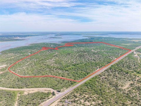 Lakefront Hunting and Recreation Ranch