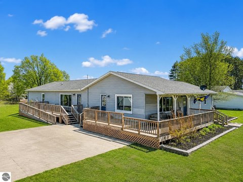 Residential Income Property with 9 Bedrooms