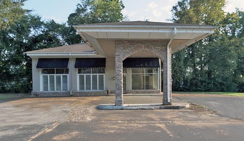 Tuscumbia Commercial Corner-Lot Property