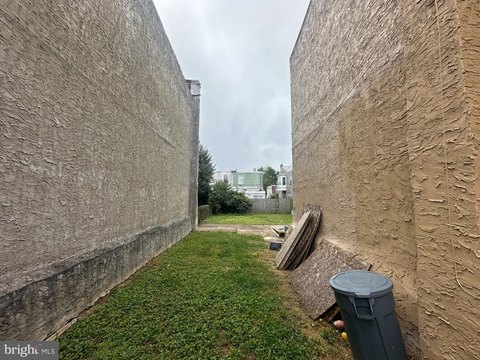 Land, PHILADELPHIA, PA