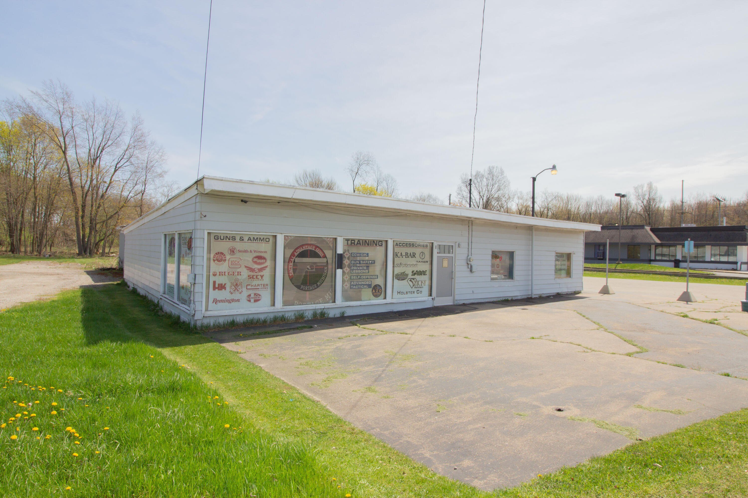 Retail Property on 3.85 Acres