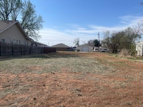 Residential Lot in Weatherford, OK