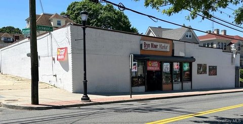 Freestanding Grocery Store Building