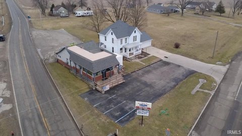Mixed-Use Restaurant and Residence