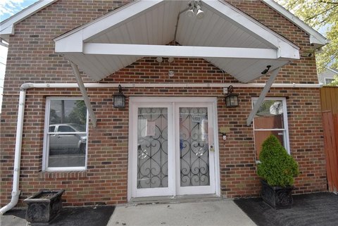 Live-Work Property with Customer Entrance
