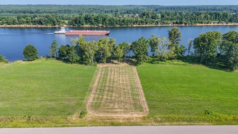 Land, Savannah, TN