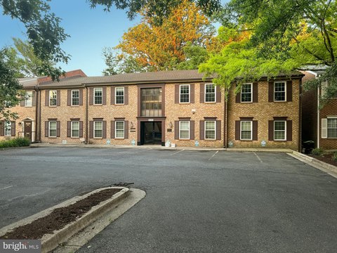 Silver Spring Ground Level Office