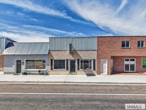 Equipped Restaurant Building